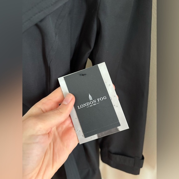 London Fog NWT Women’s M Single Breasted Tie Waist Removable Hood Trench Coat - Picture 3 of 10